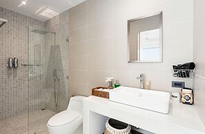 Luxury 5 Bedroom Modern Villa - KBR17