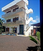 HOSPEDAJE DELFIN AZUL