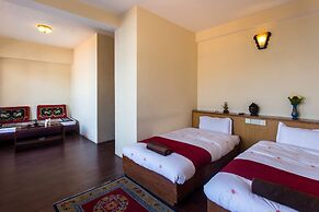 Khumbila Hotel