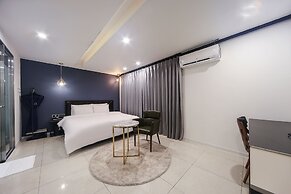 ONNA HOTEL