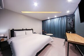 ONNA HOTEL