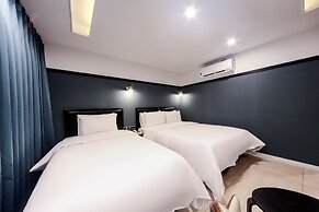 ONNA HOTEL