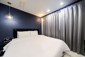ONNA HOTEL