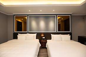 Skylark Boutique Hotel