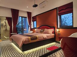 Punita Hotel