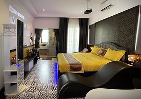 Punita Hotel