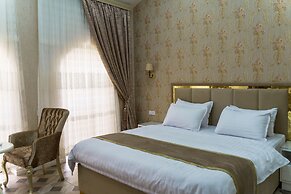 AYNIY HOTEL