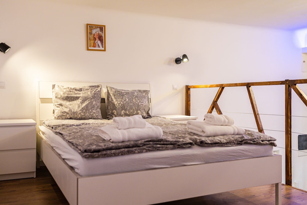 Venus Apartments - Keleti II