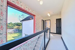 8 Newmarket Road