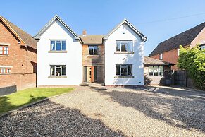 8 Newmarket Road