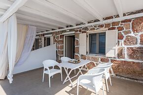 Anemi Suites