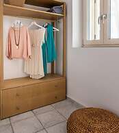 Anemi Suites
