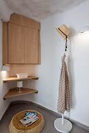 Anemi Suites