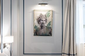 Glimpse Hotel