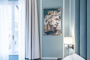Glimpse Hotel