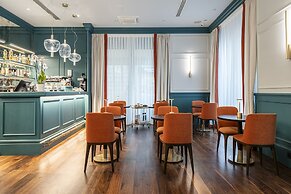Glimpse Hotel