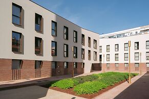 BLAU Student Housing & Language Academy