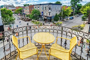Chez Mont Royal Apartments