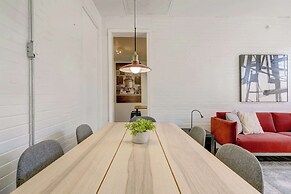 Chez Mont Royal Apartments