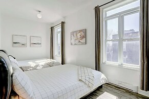 Chez Mont Royal Apartments