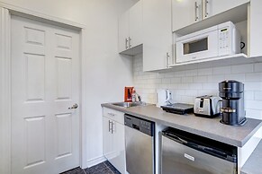 Chez Mont Royal Apartments