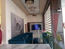 Hotel LR Delite Inn