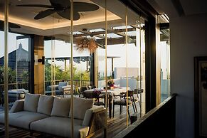 Eaze Villas
