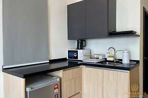Neu Suites Residence, Embassy Row