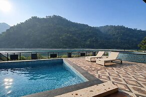 Riverline Gold Resort