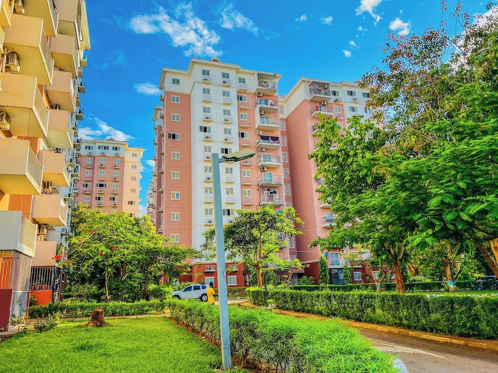 Remarkable 5-bed Apartment in Kilamba - Luanda