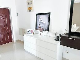 Remarkable 5-bed Apartment in Kilamba - Luanda