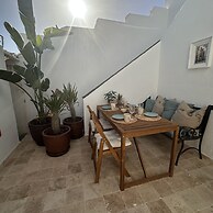 Palm Leaf Mogan