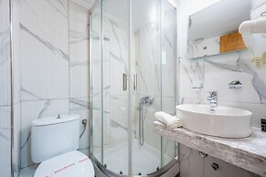 Milonas House Apartments