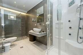 Milonas House Apartments