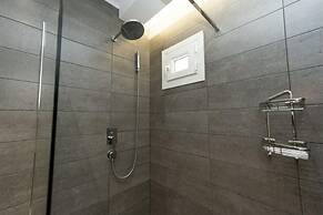 Milonas House Apartments