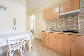 Milonas House Apartments