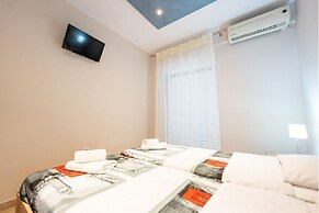 Milonas House Apartments