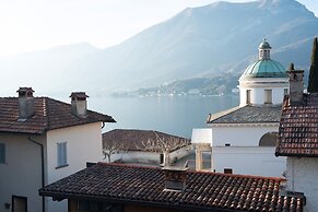 Loving Loppia by Wonderful Italy - Glicine
