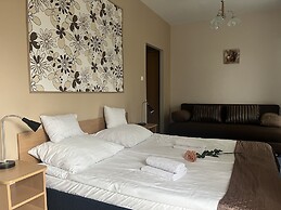 Hotel Rose City