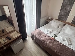 Hotel Rose City