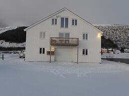 Arctic Ocean Lodge
