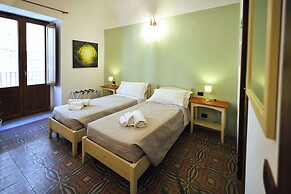 Cataneasy Rooms