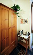 Cataneasy Rooms