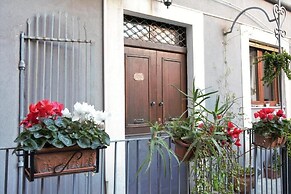 Cataneasy Rooms
