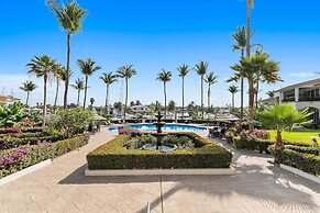 Grand Marina Villas