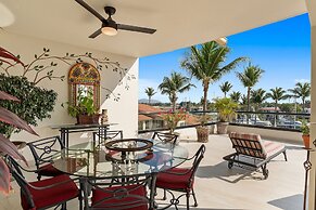 Grand Marina Villas