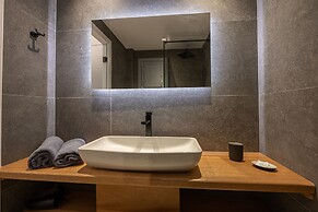 Nastram Suites Oia