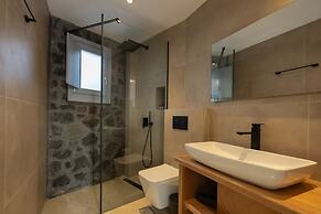 Nastram Suites Oia