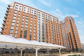 Designer Flat Near City Centre