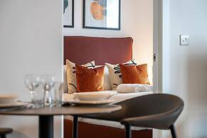 Designer Flat Near City Centre